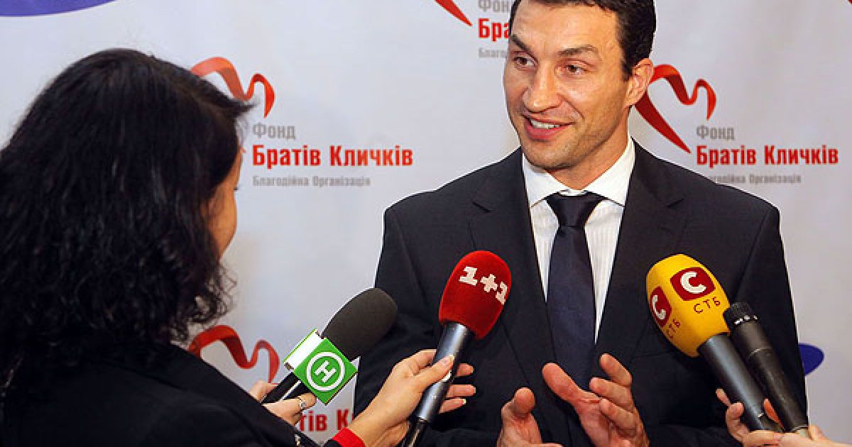 Всі кошти, зібрані на аукціоні, підуть на реконструкцію дитячо-юнацьких спортивних шкіл по всій Україні, на проекти Фонду, пов&#039;язані з освітою.