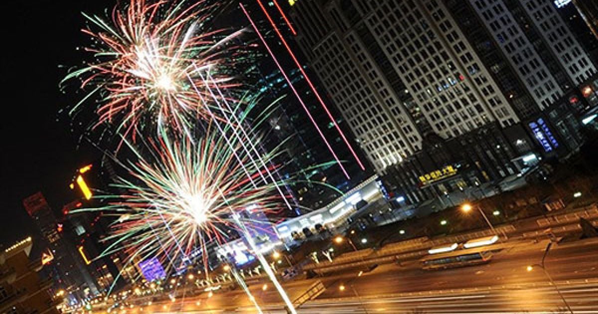 Світ зустрів китайський Новий 2011 рік, який за китайським календарем є роком Білого Кролика. / © AFP