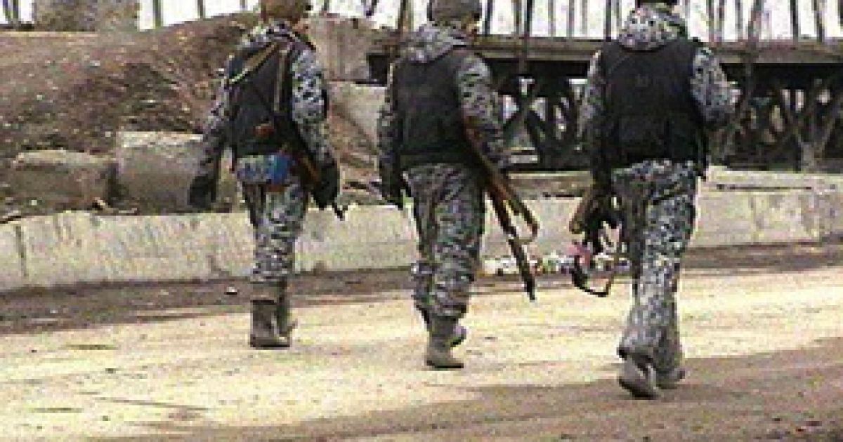 До Криму активно перекидаються військові підрозділи