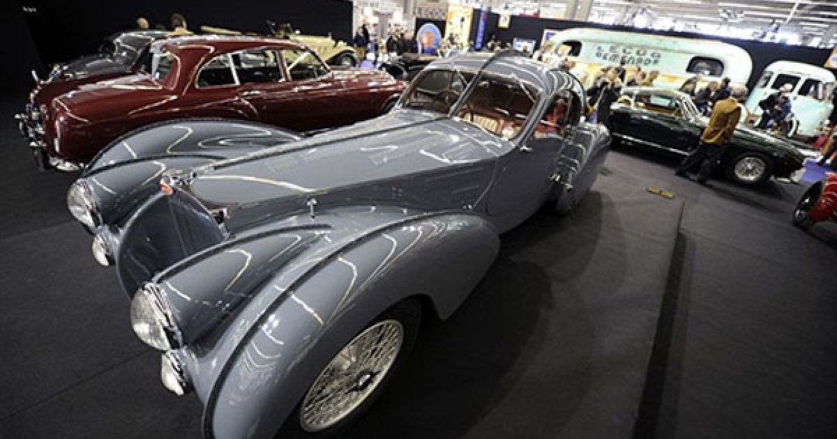 Стенд старовинних автомобілів Bugatti / © AFP