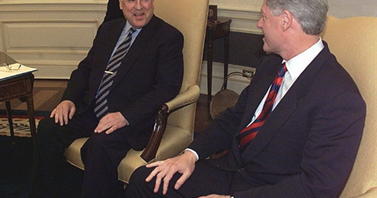 Вашингтон, 1999 рік. Віктор Черномирдін і президент США Білл Клінтон / © AFP