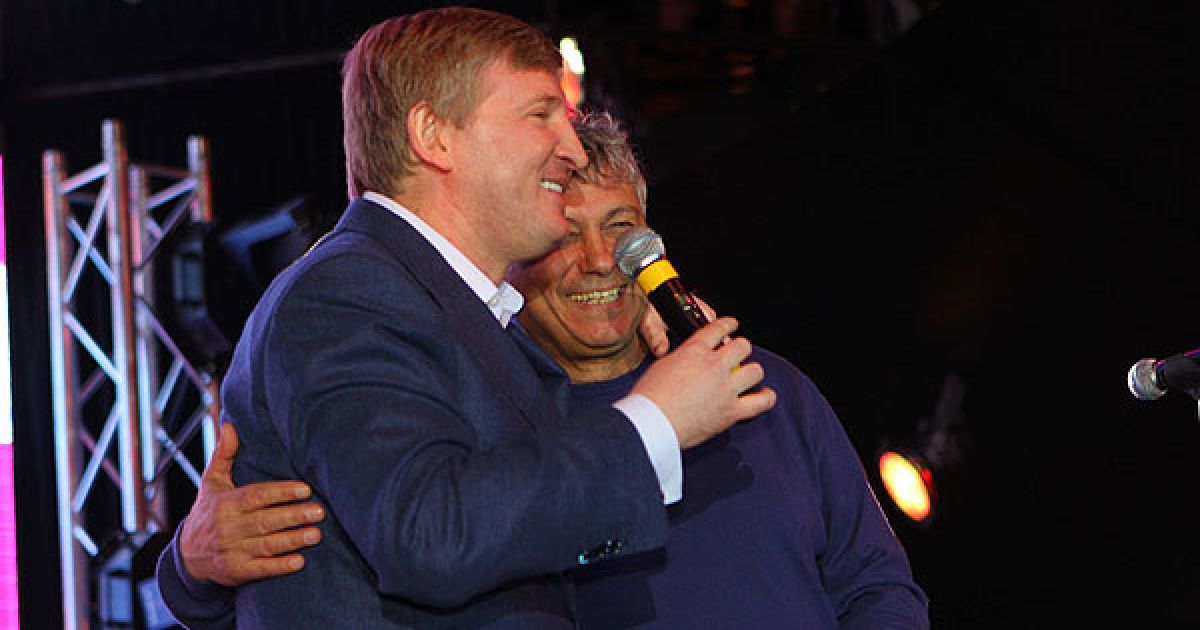 З перемогою над "Ромою" гірників привітали президент клубу Рінат Ахметов, тренер Мірча Луческу. / © ФК "Шахтар"