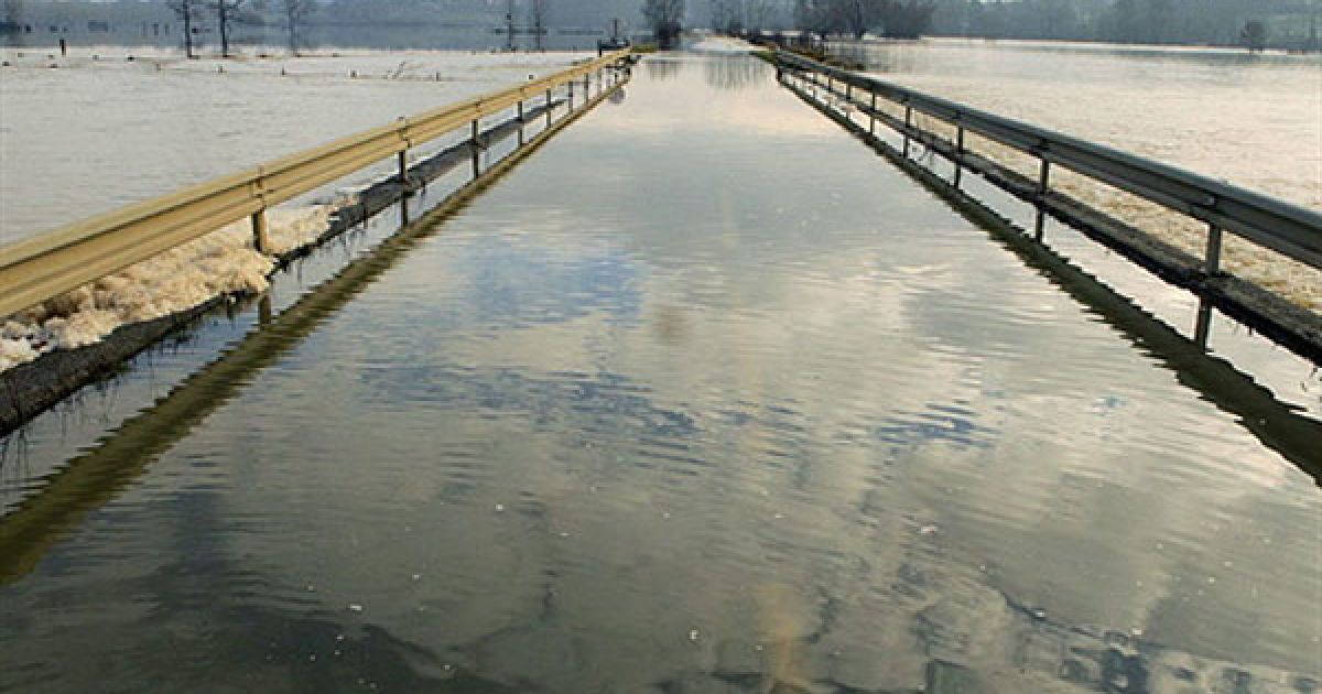 Поблизу міста Кондрен, Північна Франція, де вийшла з берегів річка Уаза / © AFP