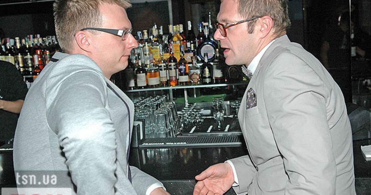 Чинний головний редактор Playboy Влад Іваненко (ліворуч) і колишній головний редактор Влад Фісун