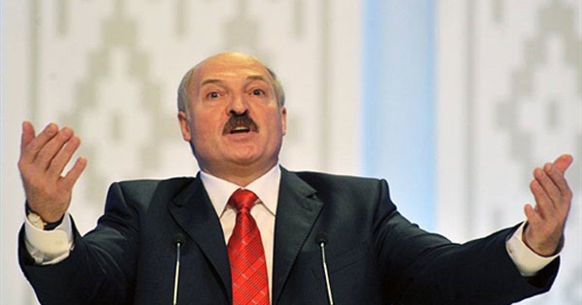 На думку Лукашенка, "лесбіянки - це мужики винні, але це терпимо"