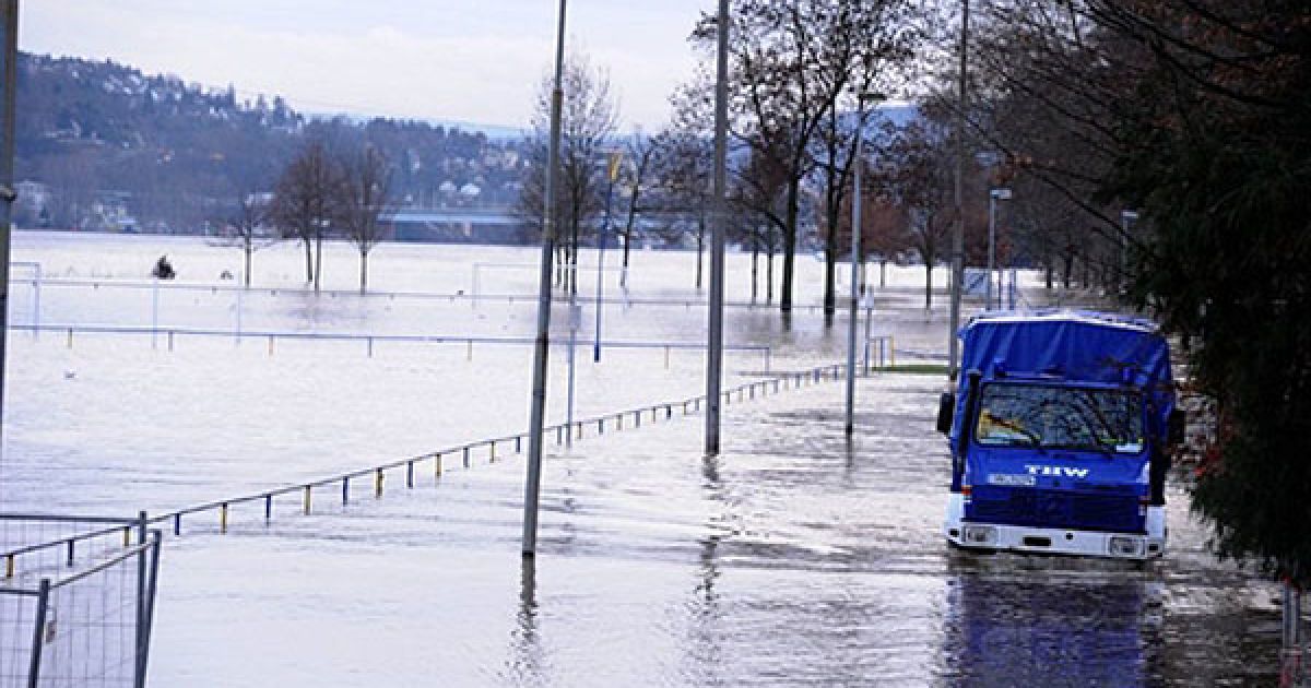 У Німеччині та Бельгії вийшли з берегів Рейн і Мозель, і вода продовжує підніматися. / © AFP