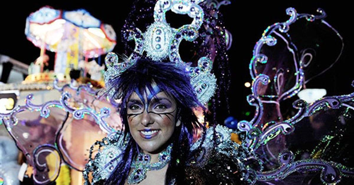 У місті Сан-Хосе (Коста-Ріка) провели Light Festival Parade, який відкриває різдвяні святкування. / © AFP