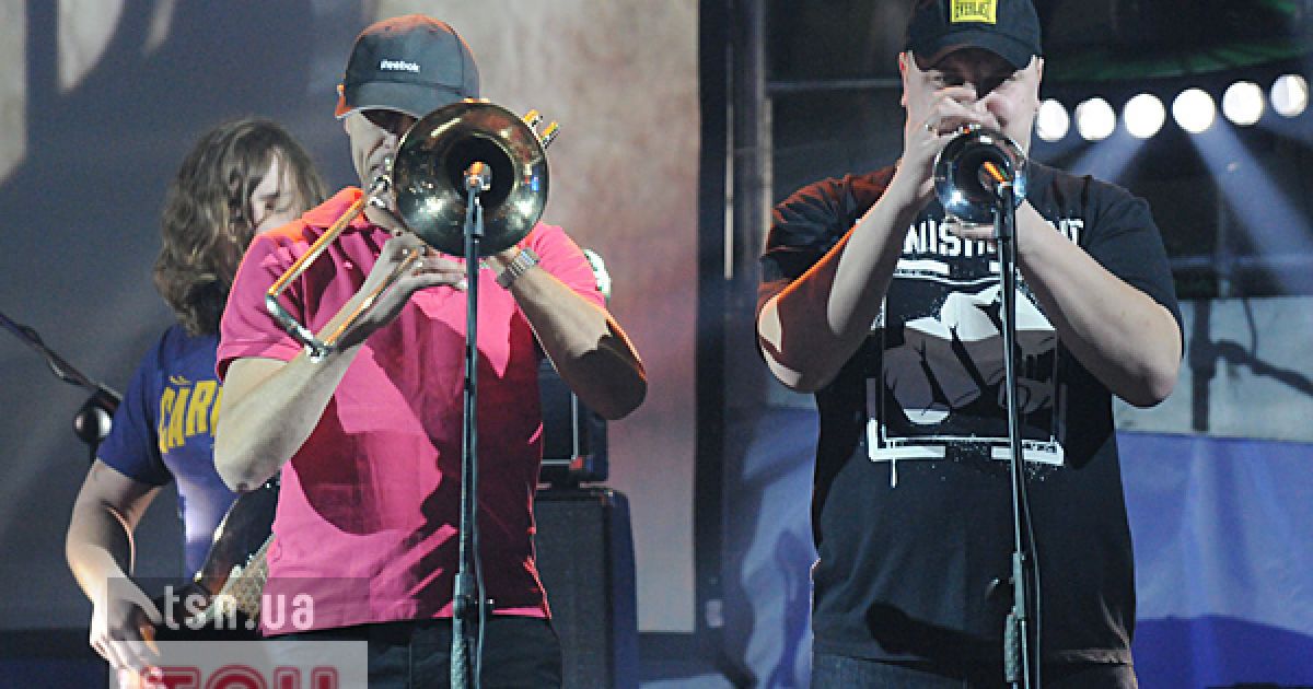 "Грай" - дуже образна і задушевна пісня білоруською мовою