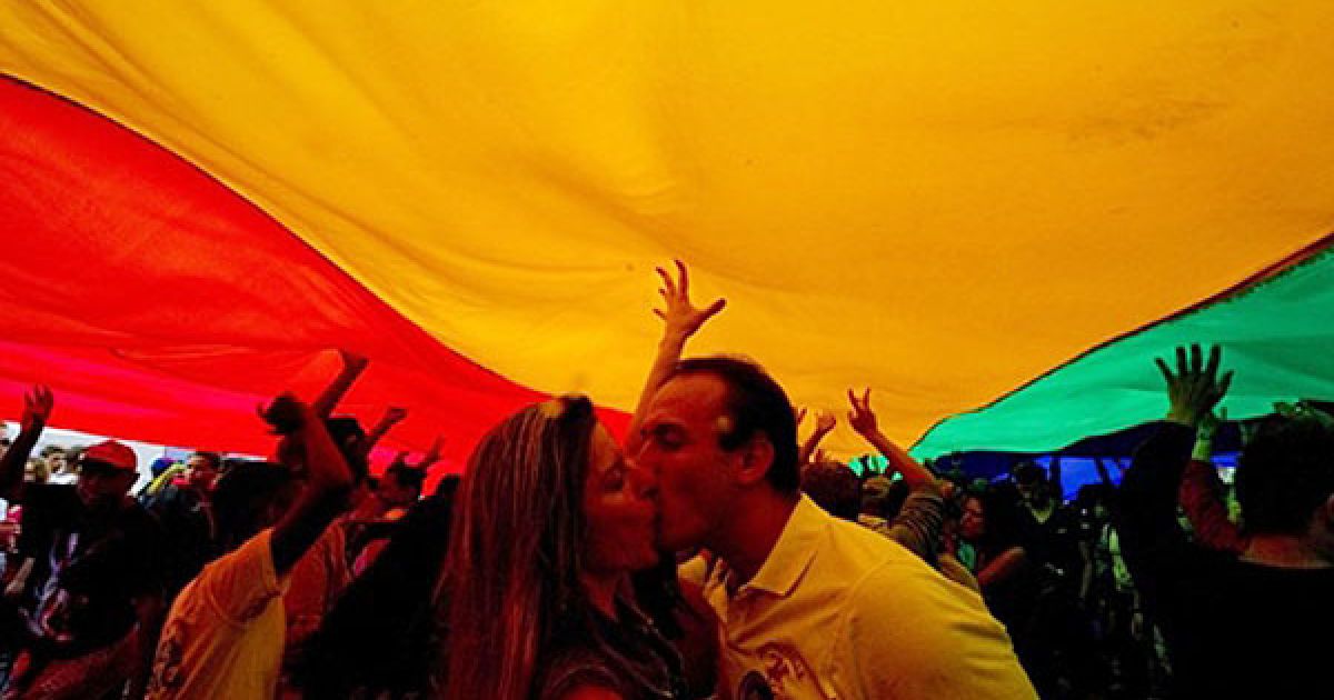 На пляжі Копакабана у Ріо-де-Жанейро пройшов 15-й щорічний гей-парад / © AFP