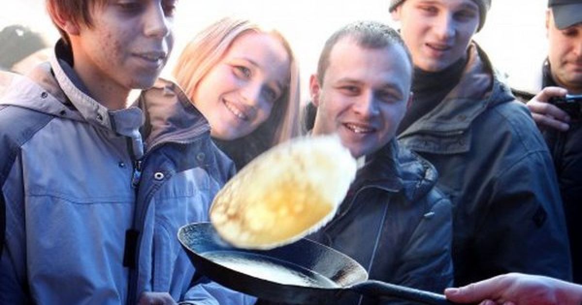 Розпочалося свято широкої Масляної / © УНІАН