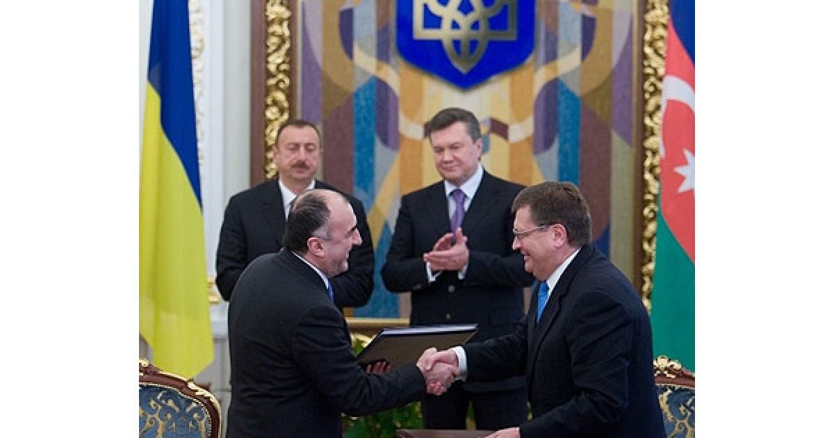 Крім того, у присутності Януковича та Алієва було підписано Угоду між Міністерствами закордонних справ України та Азербайджану про співробітництво в галузі архівної справи. / © President.gov.ua