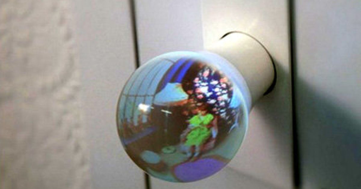 Створено дверну ручку для вуаєристів
