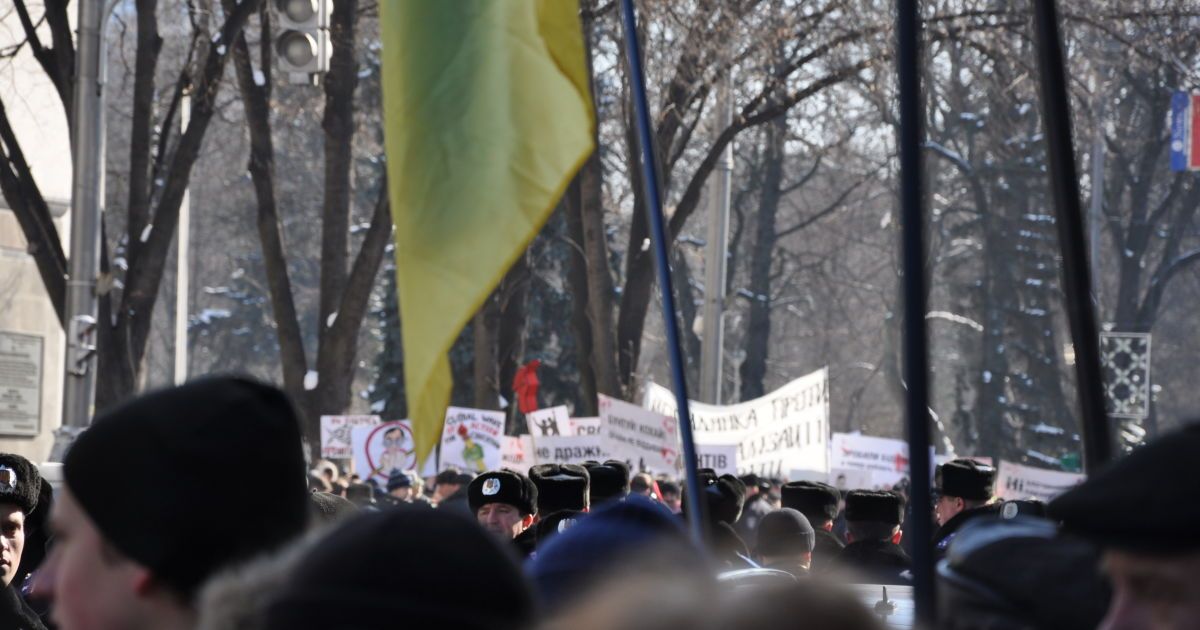 Активісти виступають проти щорічного збільшення плати за контрактне навчання, скорочення державного замовлення