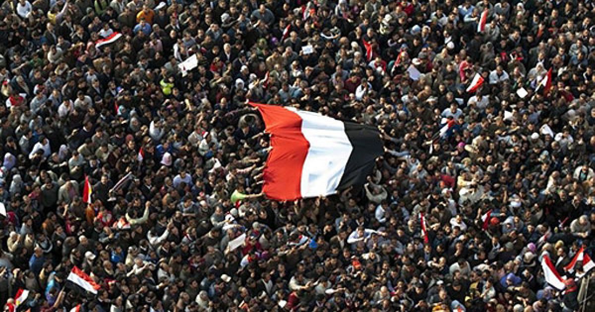 Єгипет, Каїр. Сотні тисяч єгипетських демонстрантів зібралися на антиурядову акцію протесту на площі Тахрір в центрі Каїра. / © AFP