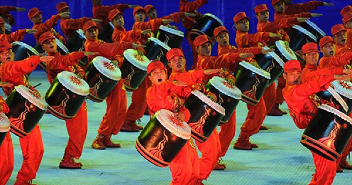 Урочиста церемонія відкриття 16-их Азіатських ігор у китайському місті Гуанчжоу. / © AFP