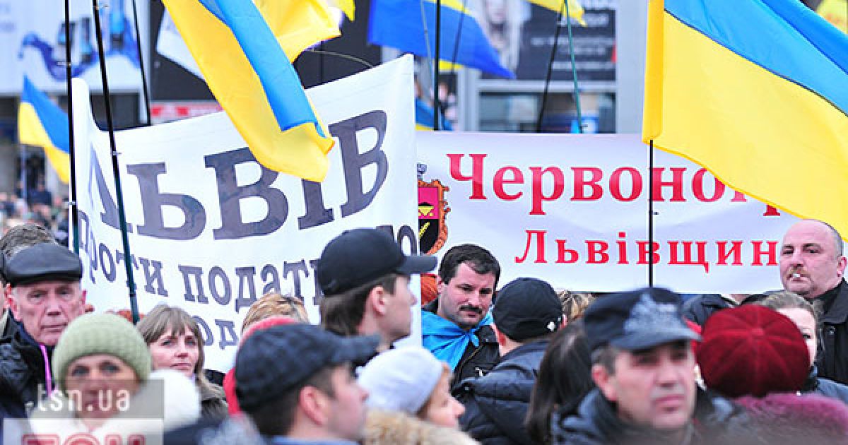 На підтримку акції протесту проти нового Податкового кодексу у Києві та в інших містах України вийшли на вулиці тисячі невдоволених підприємців.