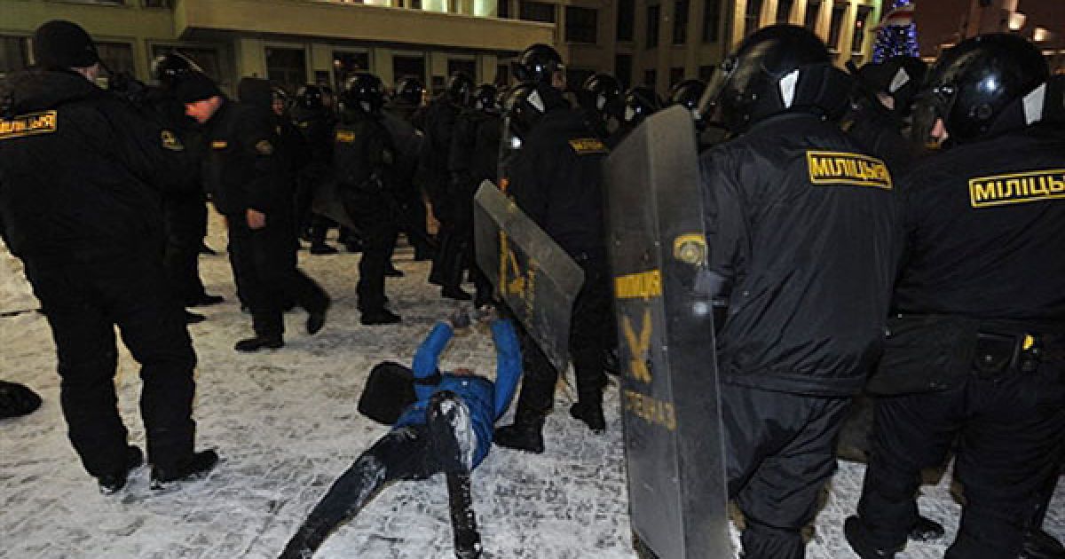 Близько 600 учасників мітингів опозиції, які пройшли у Мінську, були затримані та засуджені до адміністративних арештів. / © AFP