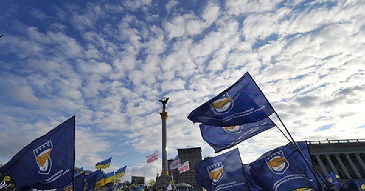 Мітингувальники вимагатимуть від Адміністрації президента України накласти вето на Податковий кодекс, та розпустити "злочинну та нелегітимну ЦВК". / © AFP