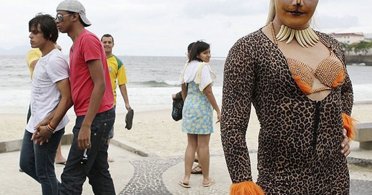 На пляжі Копакабана у Ріо-де-Жанейро пройшов 15-й щорічний гей-парад / © daylife.com