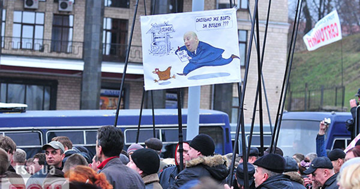 На підтримку акції протесту проти нового Податкового кодексу у Києві та в інших містах України вийшли на вулиці тисячі невдоволених підприємців.