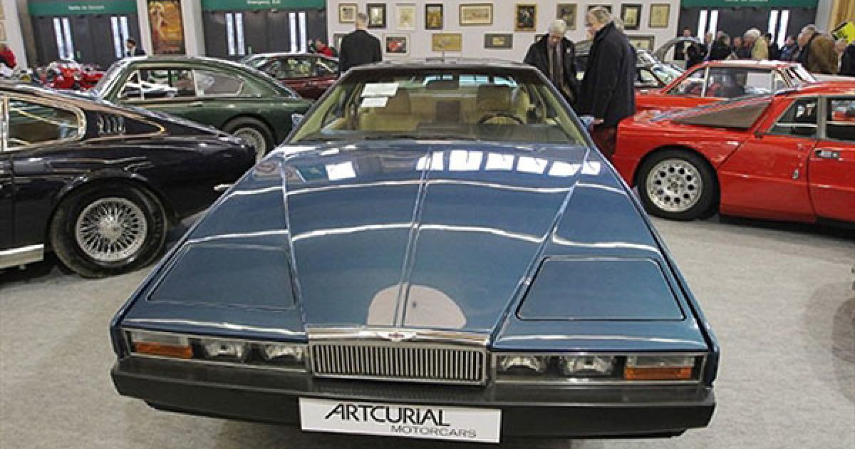 Aston Martin Lagonda (ex Bongo), який оцінюють у 60 тисяч євро. / © AFP