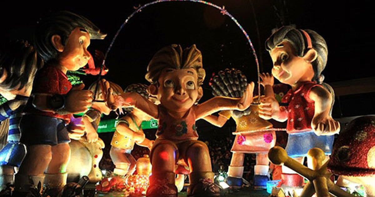 У місті Сан-Хосе (Коста-Ріка) провели Light Festival Parade, який відкриває різдвяні святкування. / © AFP