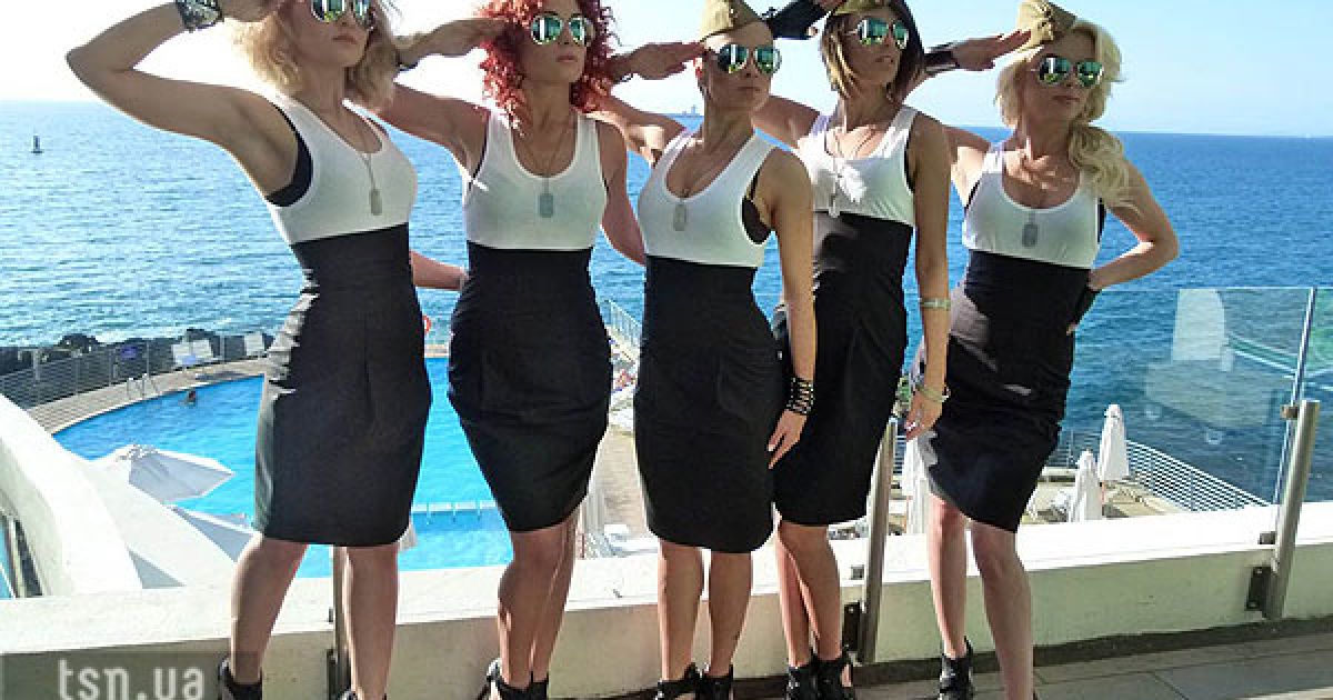 Дівчата з українського гурту "А.Р.М.І.Я" взяли участь у престижному міжнародному музичному конкурсі "Вінья дель Мар"