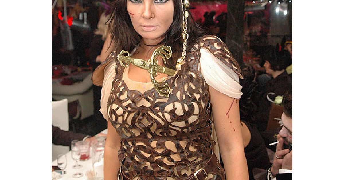 Стилістка Ольга Навроцька отримала кинджал у серце.