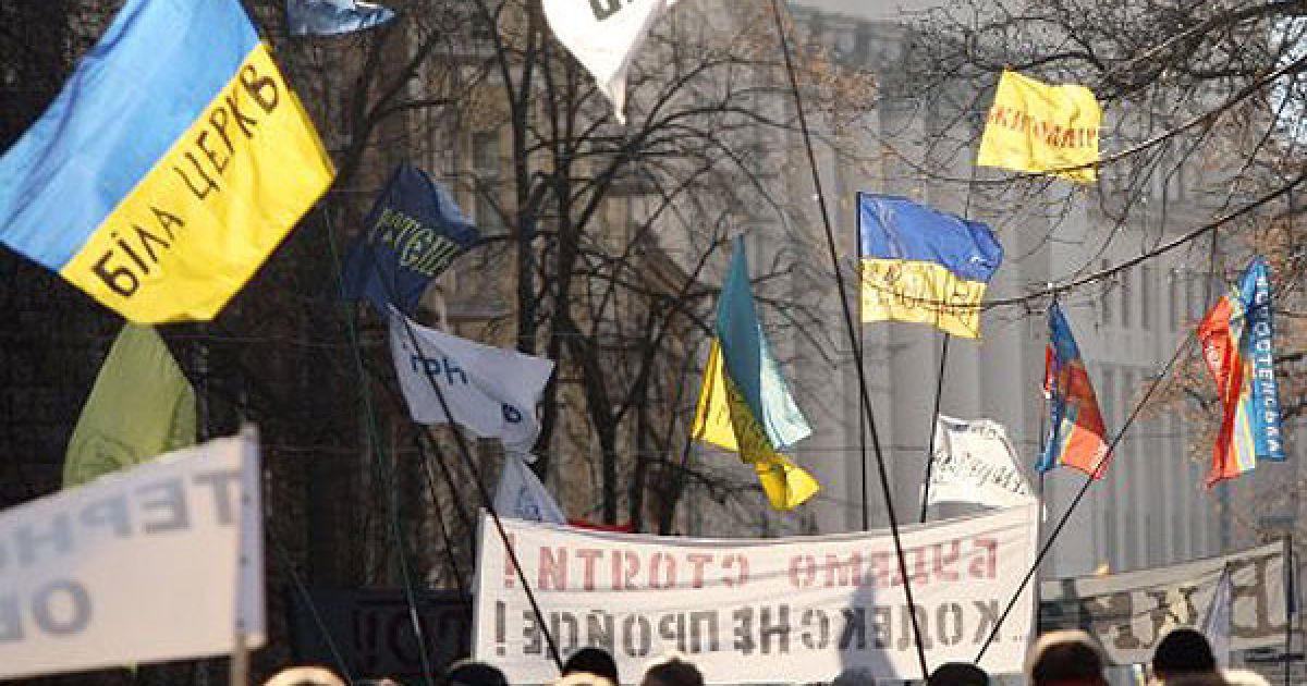 Тисячі підприємців за підтримки опозиції чекають реакції влади на свої вимоги. Вони не йдуть з Майдану попри заборону суду на проведення мітингів. / © УНІАН