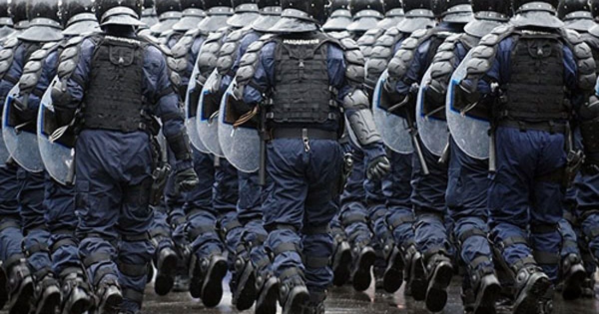Румунія, Бухарест. Румунські жандарми беруть участь у параді на честь Національного дня Румунії у Бухаресті. Цього дня Румунія відзначає об&rsquo;єднання у 1918 році Трансільванії та Румунії. / © AFP