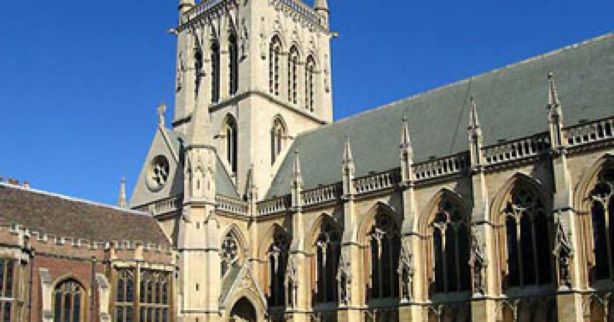 Кембриджський університет шокував студентів питаннями про зґвалтування, оральний секс і тортури.