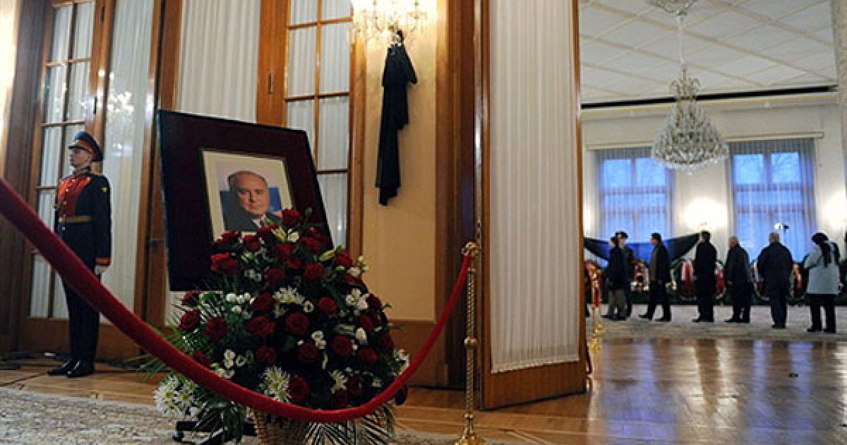 В Будинку прийомів на Воробйових горах пройшла церемонія прощання з Віктором Черномирдіним / © AFP