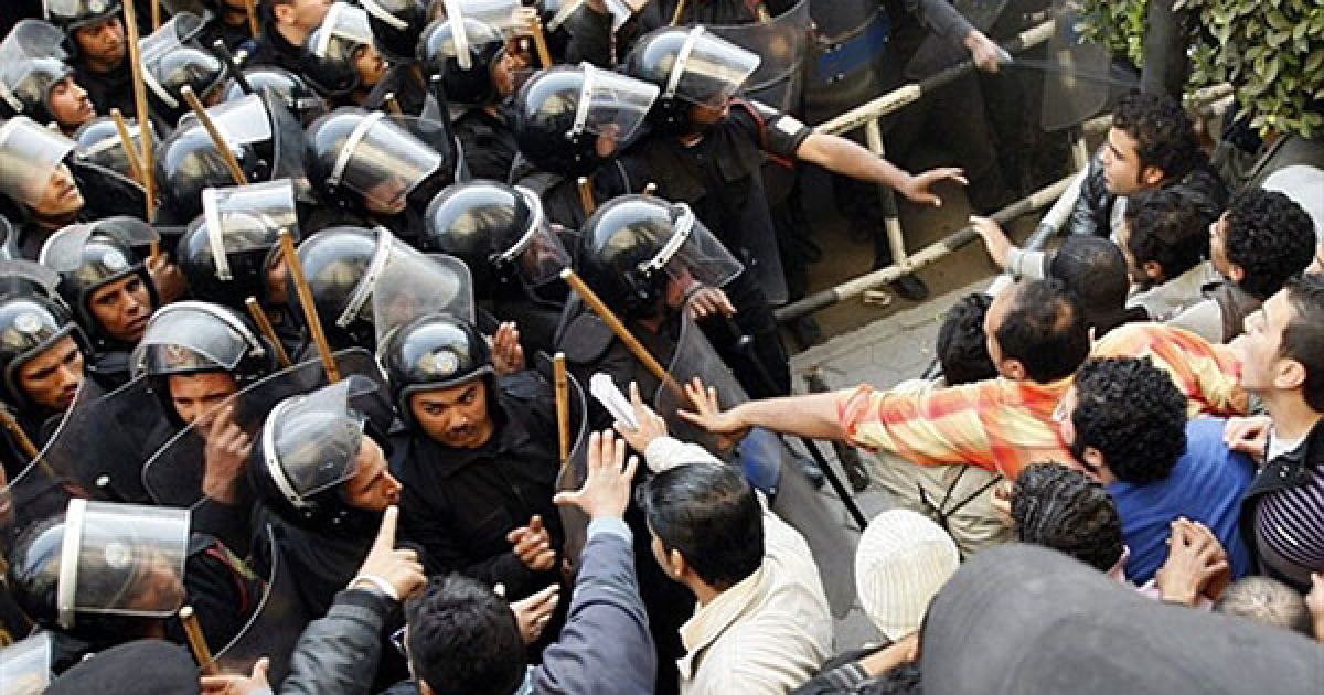 На вулицях Каїра та інших великих міст Єгипту почалися нові акції протесту проти президента країни Хосні Мурабака. / © AFP