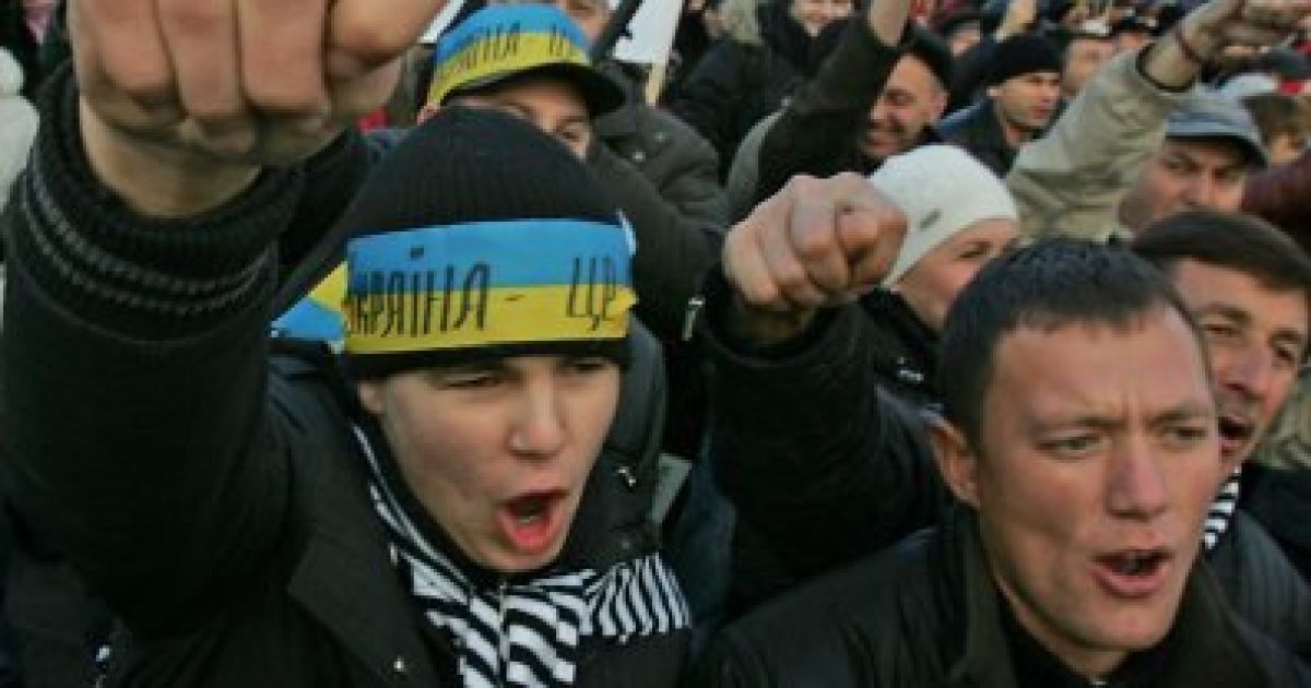 Проте мітингувальники відмовились виконувати рішення суду і залишились на Майдані. / © УНІАН