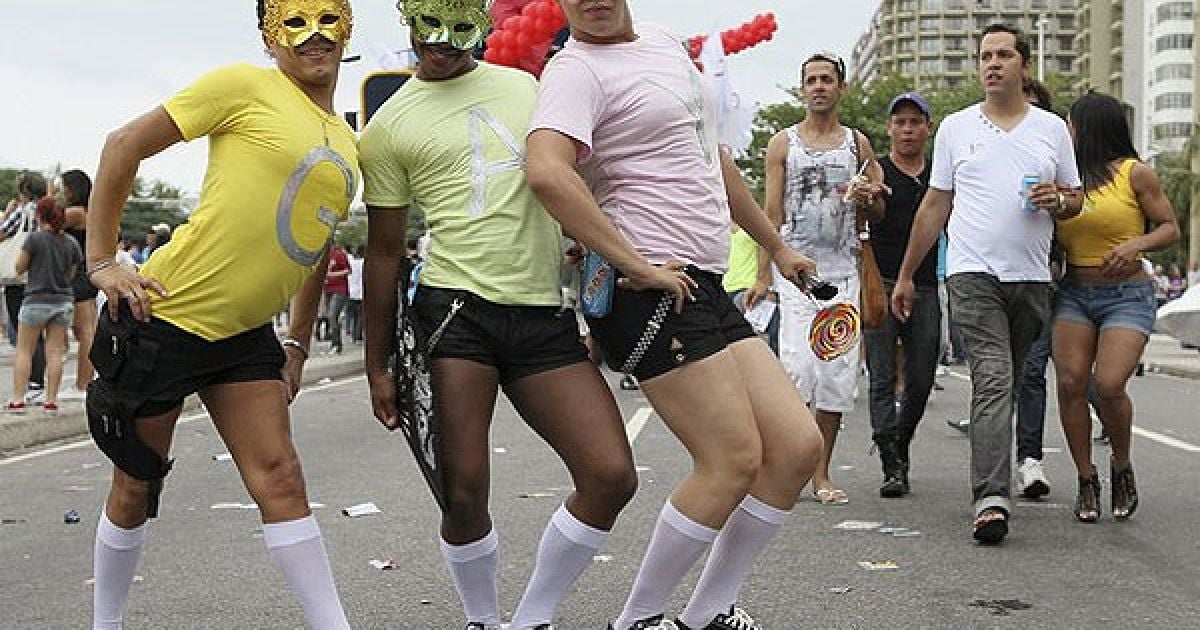 На пляжі Копакабана у Ріо-де-Жанейро пройшов 15-й щорічний гей-парад / © daylife.com