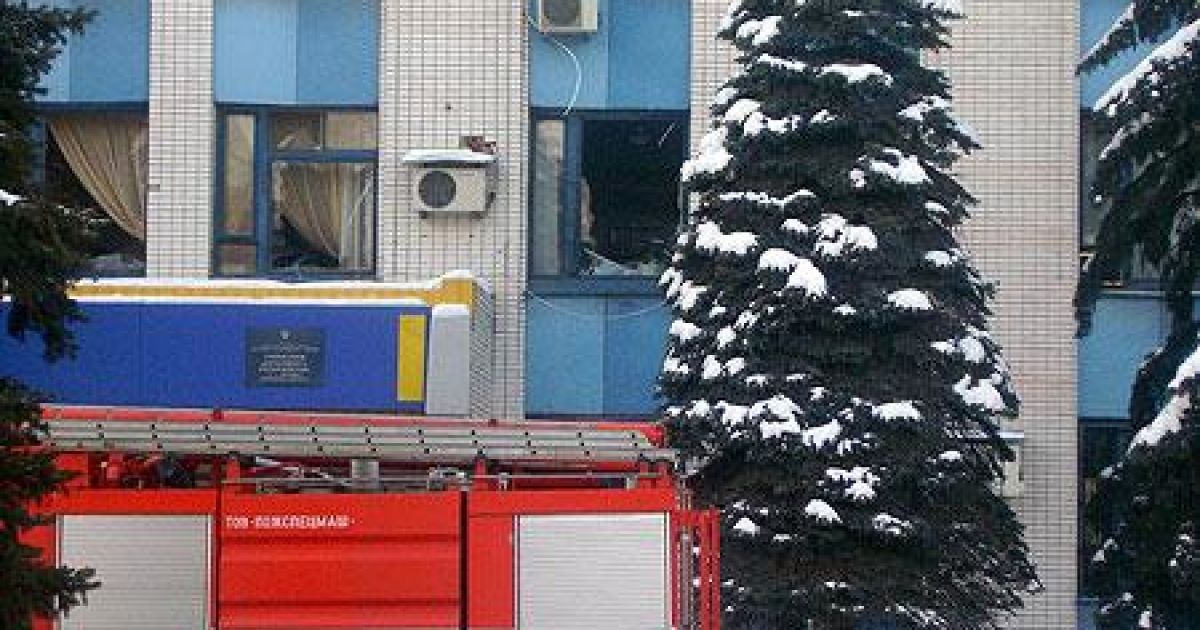 Перший вибух прогримів у Макіївці близько 4:40 біля торгового комплексу "Голден плаза" в центрі міста. / © "Комсомольская правда" в Украине
