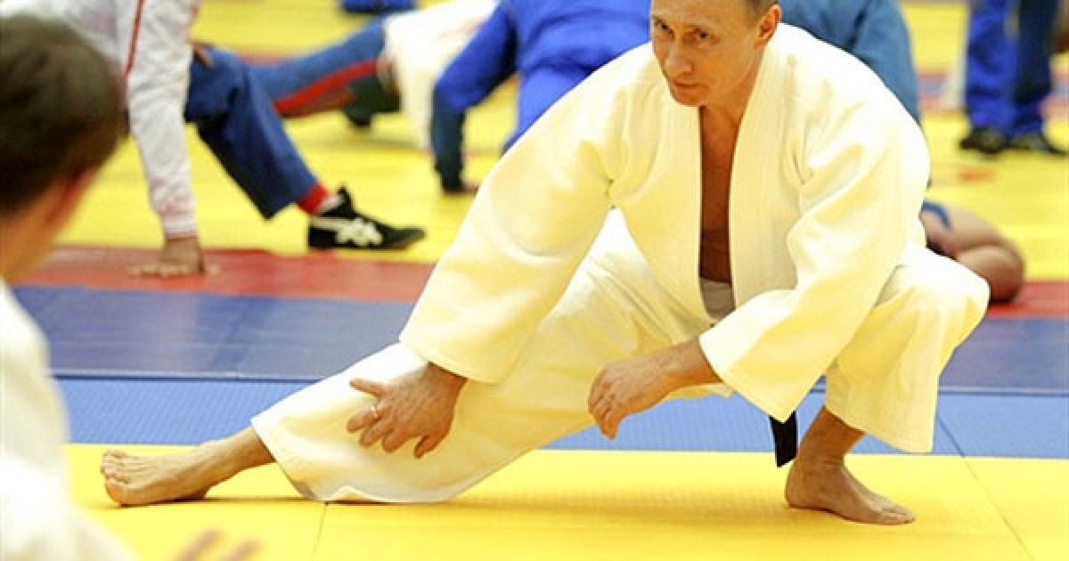 Росія, Санкт-Петербург. Прем&#039;єр-міністр Росії Володимир Путін бере участь півгодинному тренуванні з дзюдо разом зі збірною Росії з дзюдо, спортивний комплекс у Санкт-Петербурзі. / © AFP