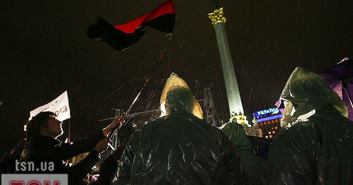 У центрі Києва триває акція протесту підприємців проти нещодавно ухваленого Податкового кодексу. На Майдані Незалежності в Києві мітингувальники встановили наметове містечко.