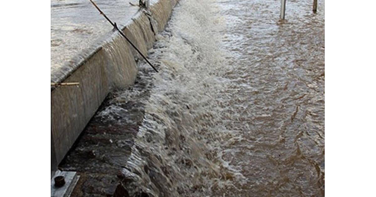 В річках Західної Європи через танення снігу почала стрімко підніматися вода, і виникла загроза повені. / © AFP