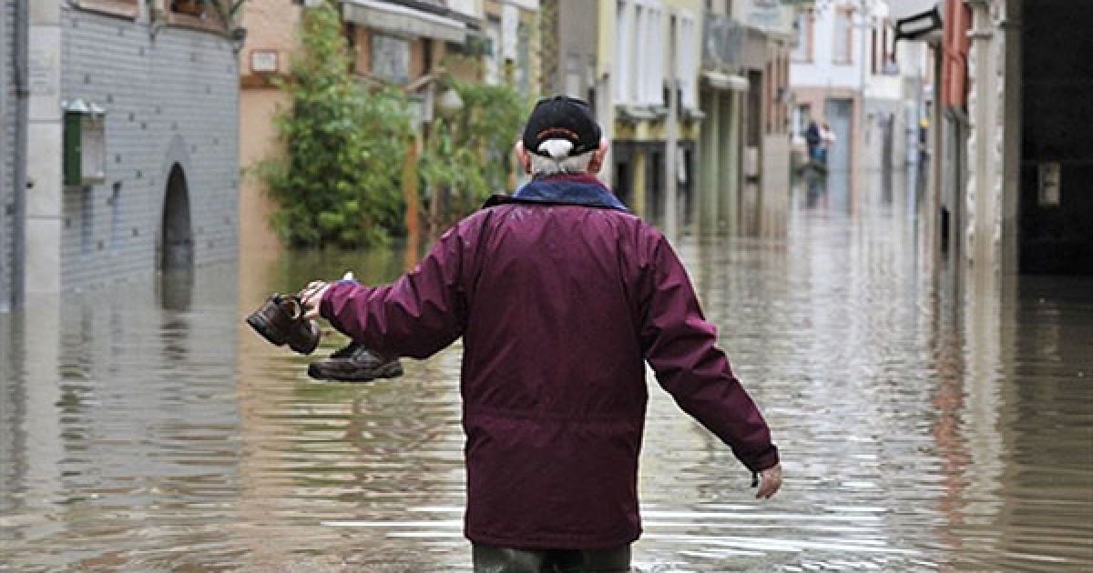 В річках Західної Європи через танення снігу почала стрімко підніматися вода, і виникла загроза повені. / © AFP