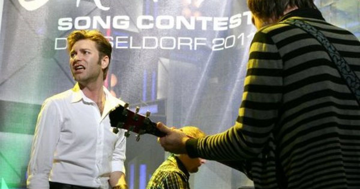 Український співак Андрій Кравчук (Ель Кравчук) під час фіналу національного відбору "Євробачення-2011" / © УНІАН