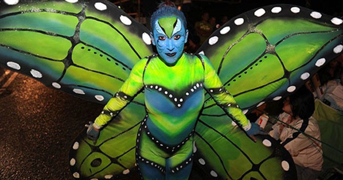 У місті Сан-Хосе (Коста-Ріка) провели Light Festival Parade, який відкриває різдвяні святкування. / © AFP
