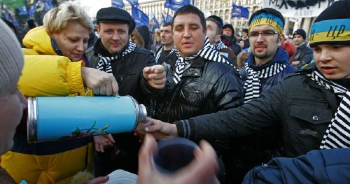 10 тисяч мітингувальників частково перекрили рух в центрі Києва / © УНІАН