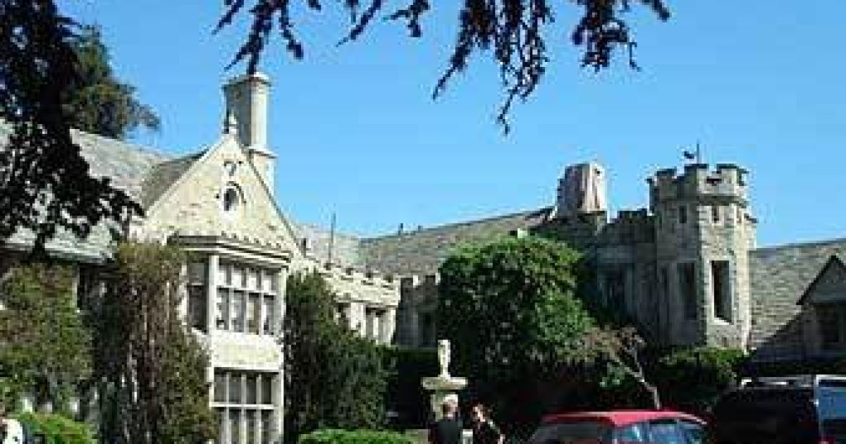 Особняк Playboy Mansion. Фото з сайту buzznet.com