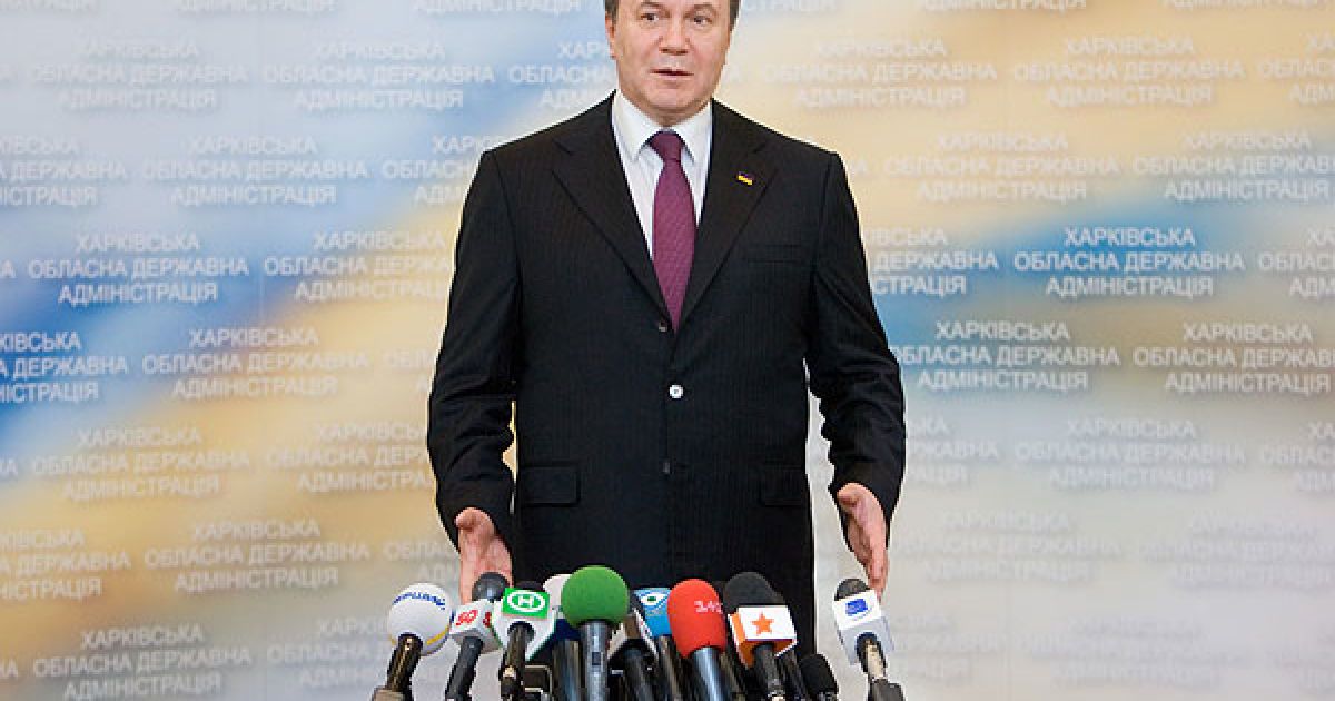 Під час візиту глава держави ознайомився із виробництвом на заводі Хартрон, взяв участь у засіданні Регіонального комітету з економічних реформ. / © President.gov.ua