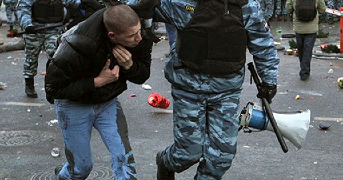 Численні акції футбольних фанатів у Москві були присвячені уболівальнику "Спартака" Єгору Свиридову, який був застрелений під час масової бійки на Кронштадтському бульварі. / © AFP