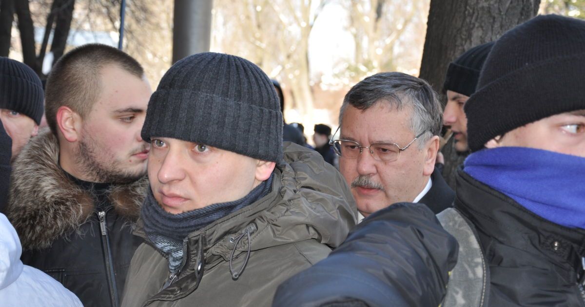 В Києві кількасот студентів протестували проти законопроекту "Про вищу освіту" і вимагали відставки міністра освіти Дмитра Табачника.