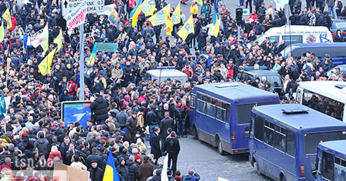 На підтримку акції протесту проти нового Податкового кодексу у Києві та в інших містах України вийшли на вулиці тисячі невдоволених підприємців.