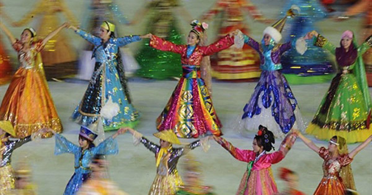 Урочиста церемонія відкриття 16-их Азіатських ігор у китайському місті Гуанчжоу. / © AFP