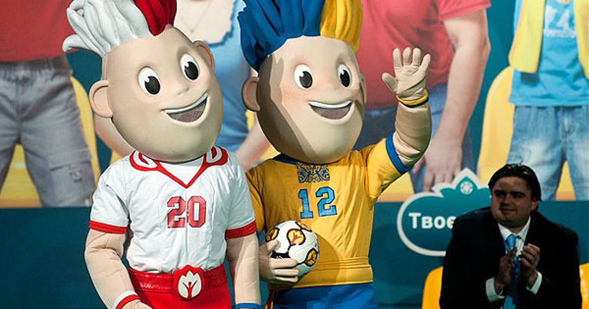 Квитки на матчі Євро-2012 можна замовити лише на офіційному сайті UEFA.com з 1 по 31 березня. / © PHL.com.ua